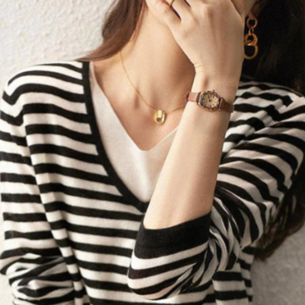 Croft & Barrow Long Sleeve black and cream Striped V-Neck Sweater, size L